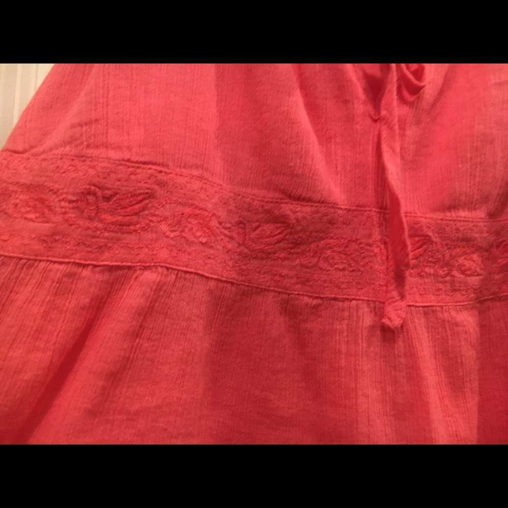 Top - Picture 2 of 3